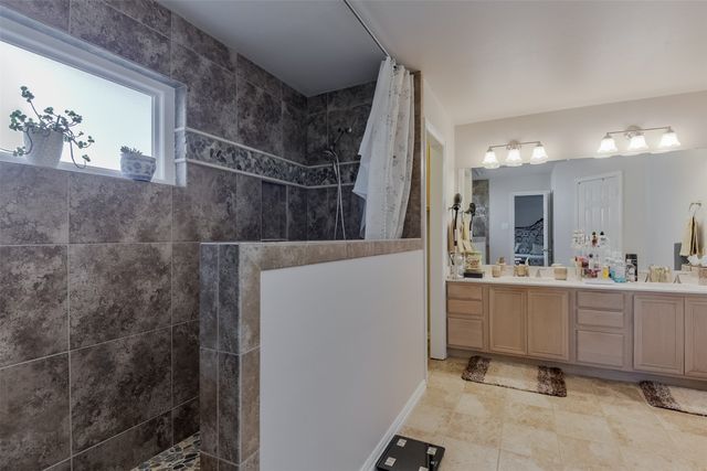 603 Columbia Avenue, Waxahachie, TX 75165