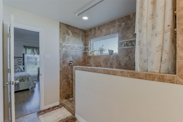 603 Columbia Avenue, Waxahachie, TX 75165