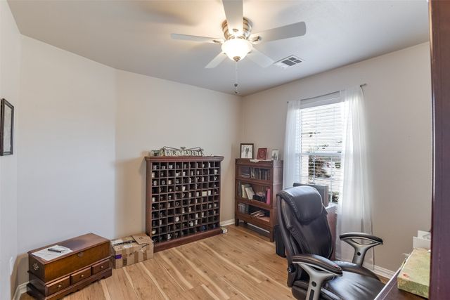 603 Columbia Avenue, Waxahachie, TX 75165