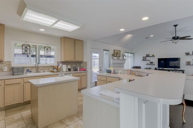 603 Columbia Avenue, Waxahachie, TX 75165