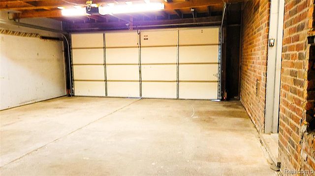 31784 Penn Street, Livonia, MI 48150