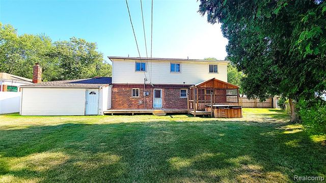 31784 Penn Street, Livonia, MI 48150