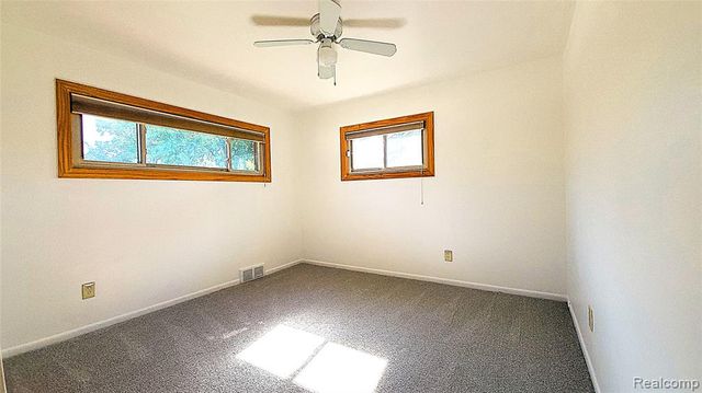 31784 Penn Street, Livonia, MI 48150