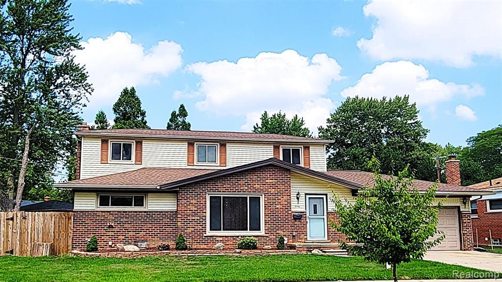 31784 Penn Street, Livonia, MI 48150