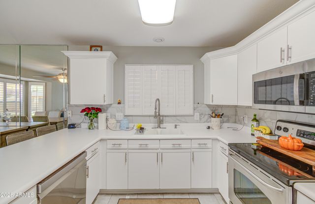 834 S CANCUN Drive, Gilbert, AZ 85233