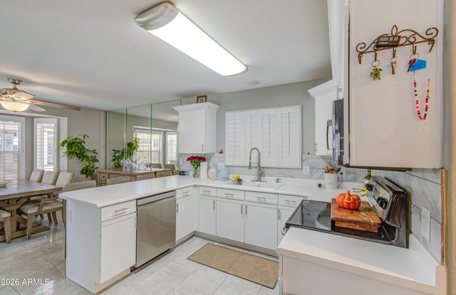 834 S CANCUN Drive, Gilbert, AZ 85233