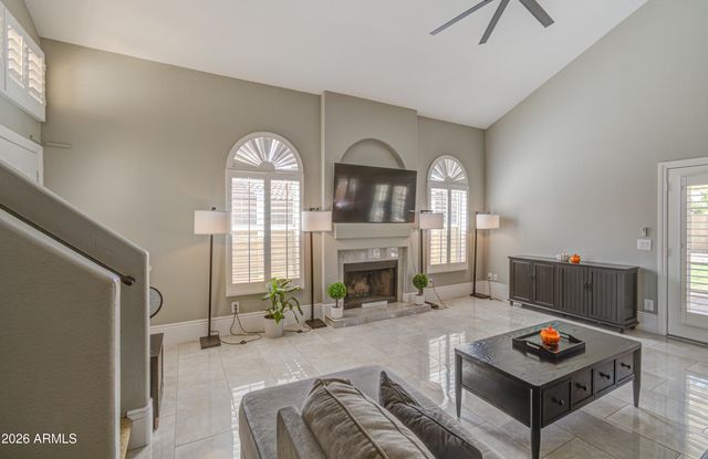 834 S CANCUN Drive, Gilbert, AZ 85233