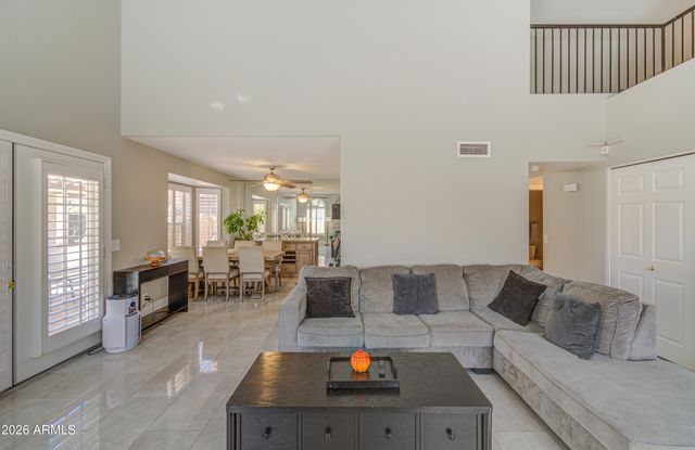 834 S CANCUN Drive, Gilbert, AZ 85233
