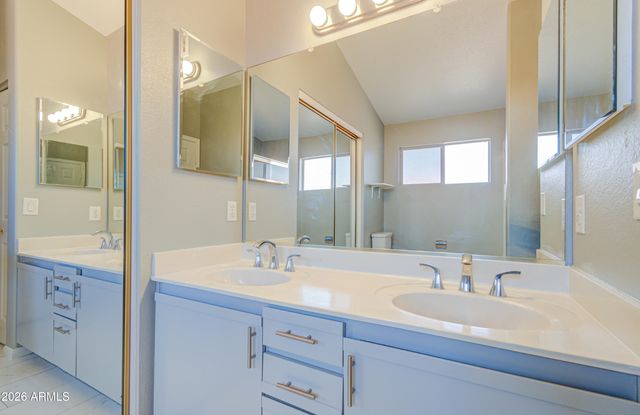 834 S CANCUN Drive, Gilbert, AZ 85233