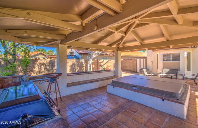 834 S CANCUN Drive, Gilbert, AZ 85233
