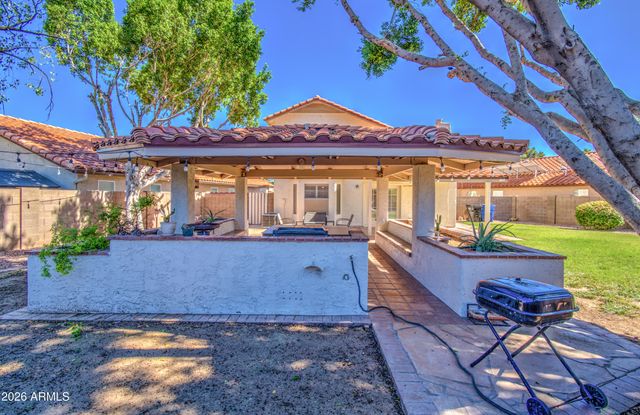 834 S CANCUN Drive, Gilbert, AZ 85233
