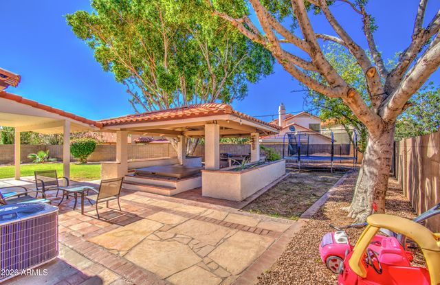 834 S CANCUN Drive, Gilbert, AZ 85233