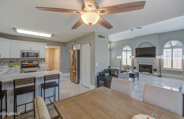 834 S CANCUN Drive, Gilbert, AZ 85233