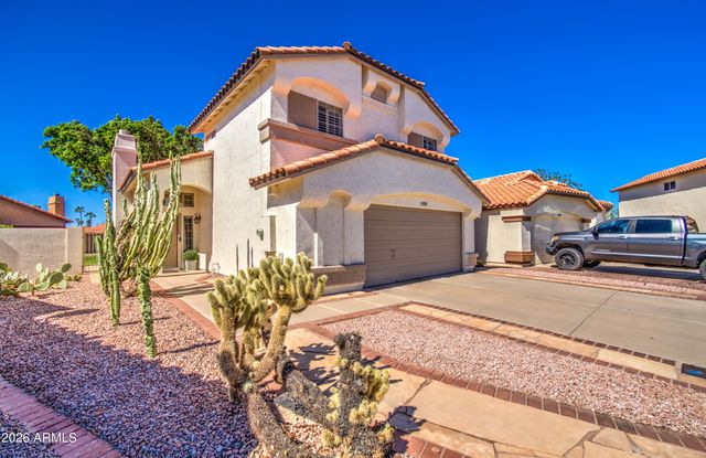 834 S CANCUN Drive, Gilbert, AZ 85233