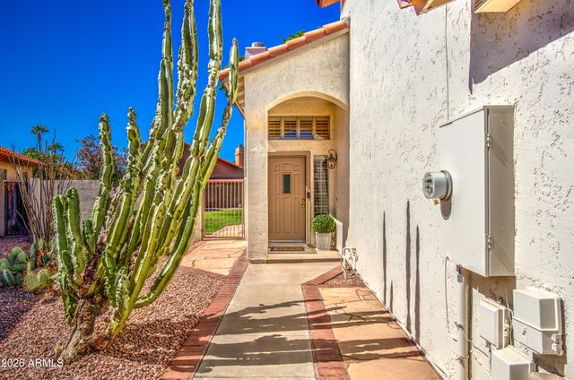 834 S CANCUN Drive, Gilbert, AZ 85233