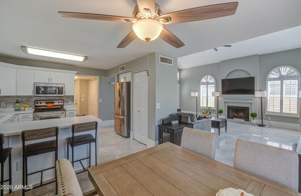 834 S CANCUN Drive, Gilbert, AZ 85233 — photo 5