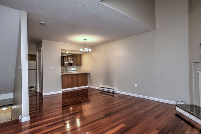 50 Pierce Street APT 27, Plainville, CT 06062