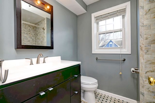 50 Pierce Street APT 27, Plainville, CT 06062