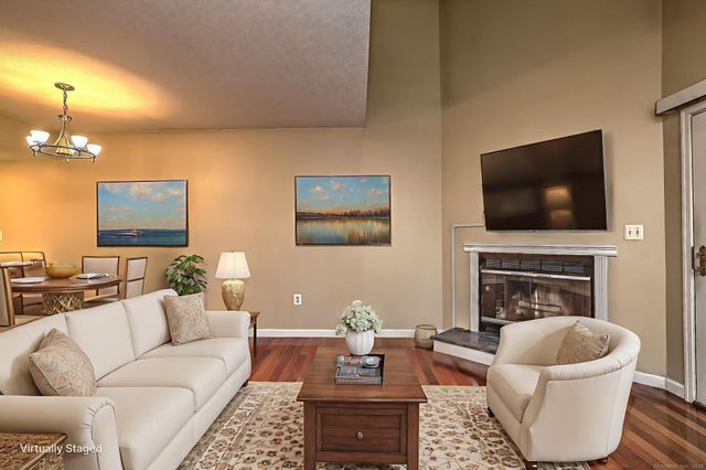 50 Pierce Street APT 27, Plainville, CT 06062