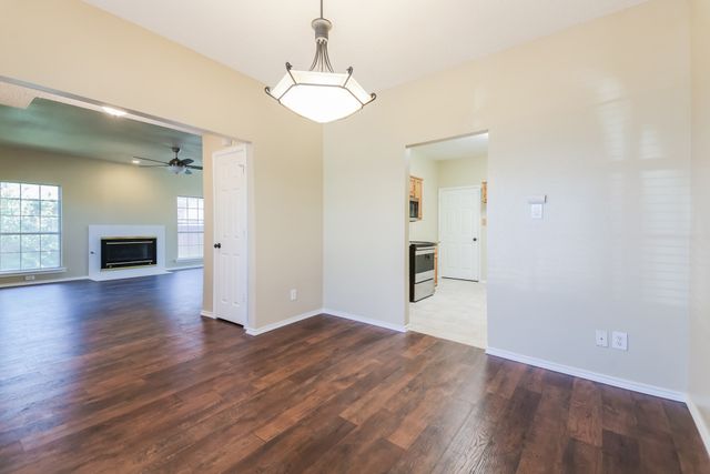 4108 Creekmeadow Drive, Carrollton, TX 75010
