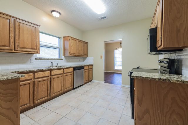 4108 Creekmeadow Drive, Carrollton, TX 75010