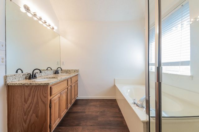 4108 Creekmeadow Drive, Carrollton, TX 75010
