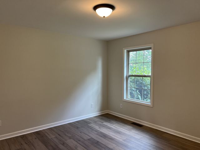 90 Long Creek Rd, Lafayette, TN 37083