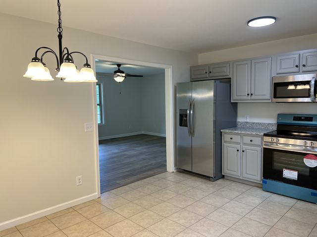 90 Long Creek Rd, Lafayette, TN 37083