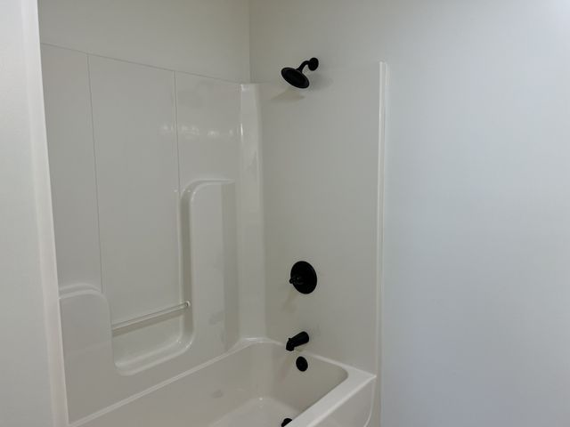 90 Long Creek Rd, Lafayette, TN 37083