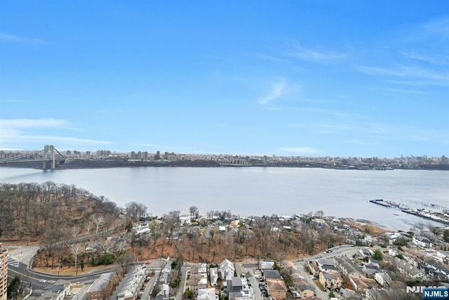 1530 Palisade Avenue 23S, Fort Lee, NJ 07024