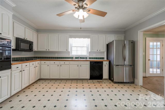 1516 Marlwood Drive, Shelby, NC 28150