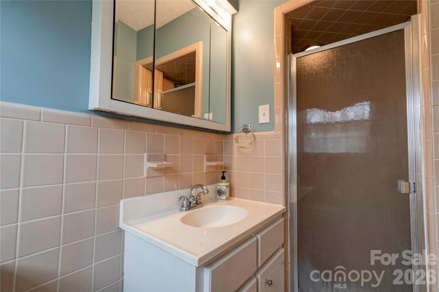 1516 Marlwood Drive, Shelby, NC 28150