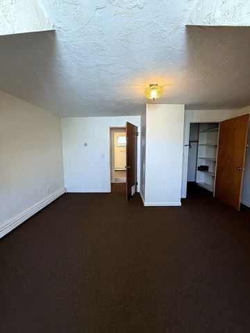 10 Exchange Ct 2, Waltham, MA 02451