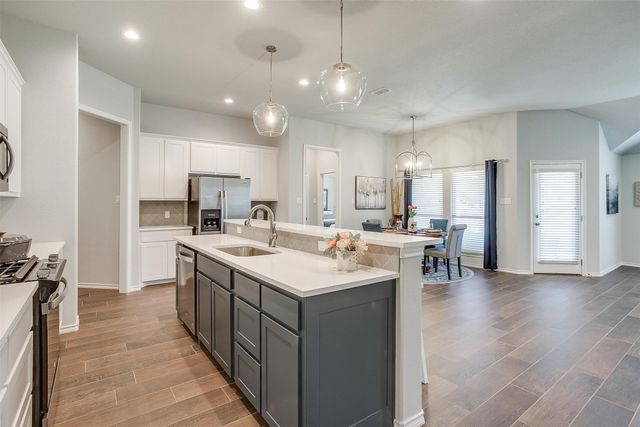 6829 Canyon Rock, Benbrook, TX 76126