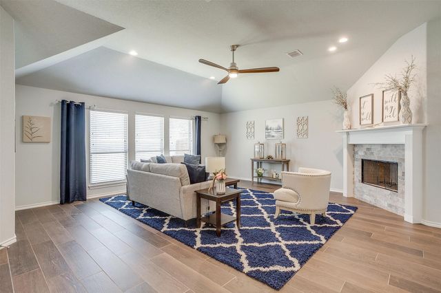 6829 Canyon Rock, Benbrook, TX 76126