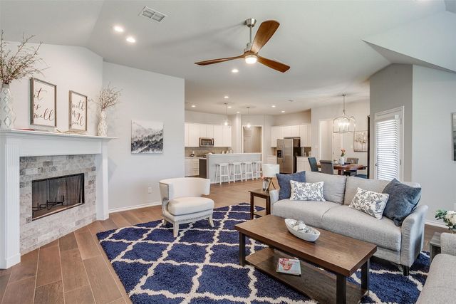6829 Canyon Rock, Benbrook, TX 76126