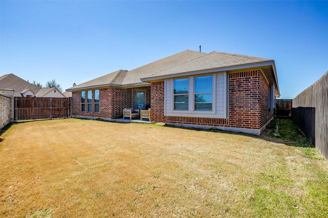 6829 Canyon Rock, Benbrook, TX 76126