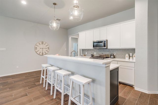 6829 Canyon Rock, Benbrook, TX 76126
