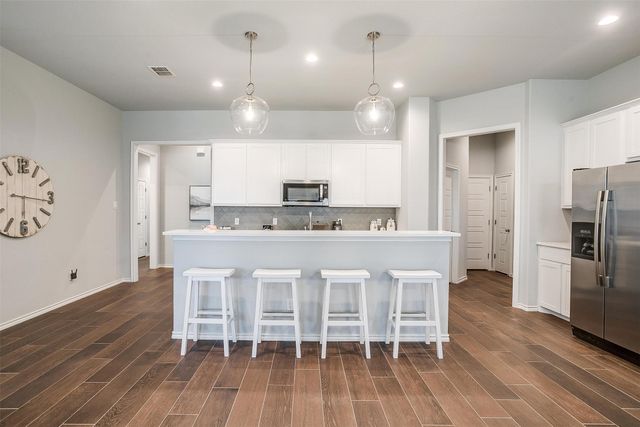 6829 Canyon Rock, Benbrook, TX 76126