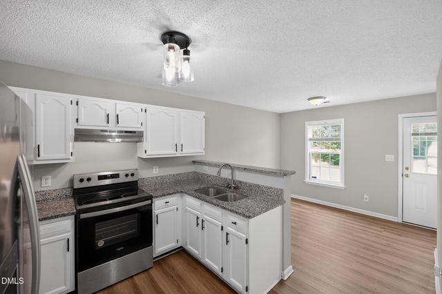 904 Rauhut Street, Burlington, NC 27217