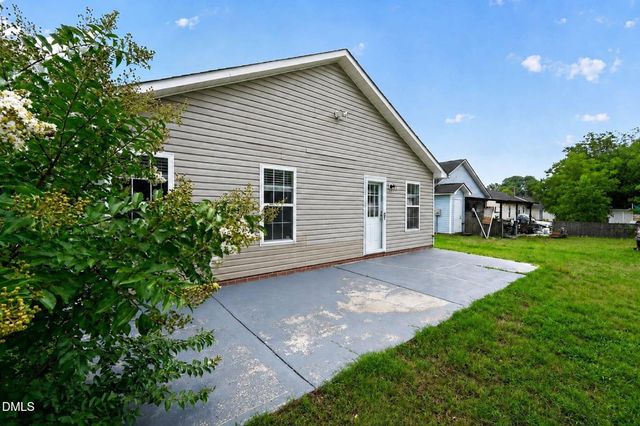 904 Rauhut Street, Burlington, NC 27217