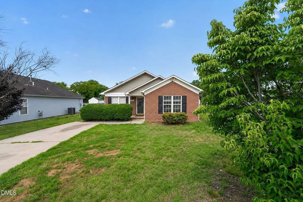 904 Rauhut Street, Burlington, NC 27217