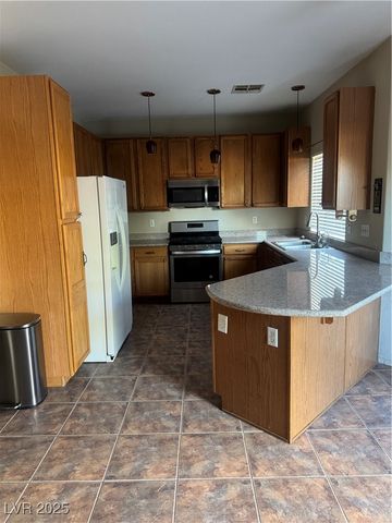 5004 Cascade Pools Avenue, Las Vegas, NV 89131