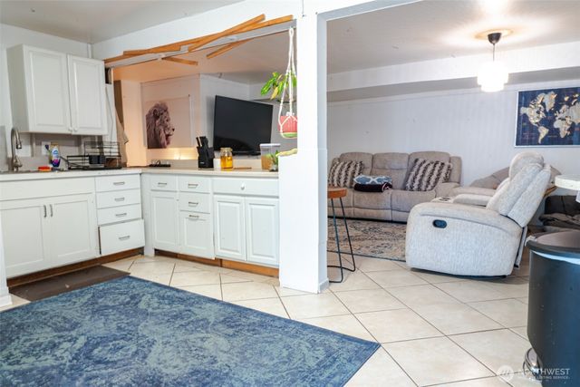 22941 105th Avenue SE, Kent, WA 98031