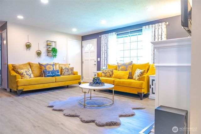 22941 105th Avenue SE, Kent, WA 98031