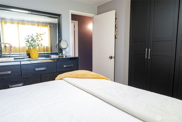 22941 105th Avenue SE, Kent, WA 98031