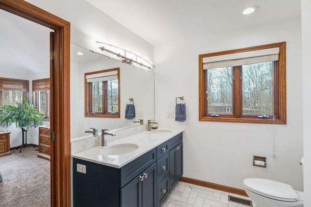 668 Slalom Lane, Valparaiso, IN 46383