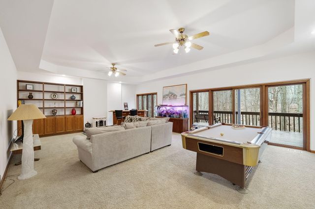 668 Slalom Lane, Valparaiso, IN 46383