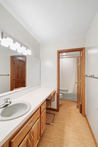 668 Slalom Lane, Valparaiso, IN 46383