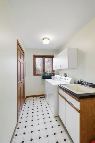 668 Slalom Lane, Valparaiso, IN 46383